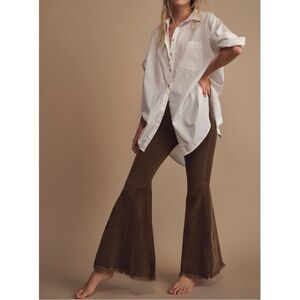 Free People Women’s Just Float On Corduroy Flare Pants. Size 25.
